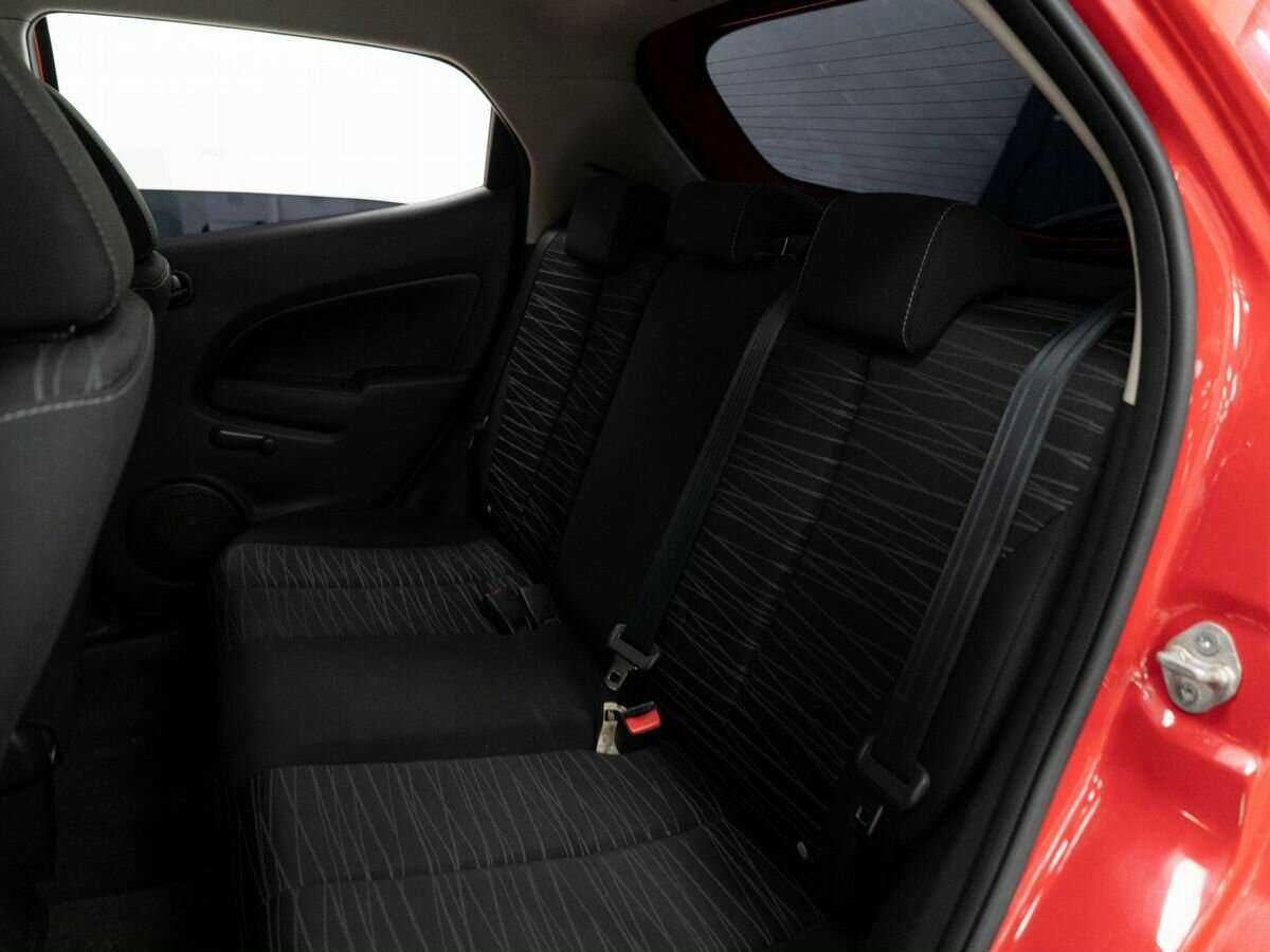 Mazda 2 с пробегом — 2008 год. Фото: #8