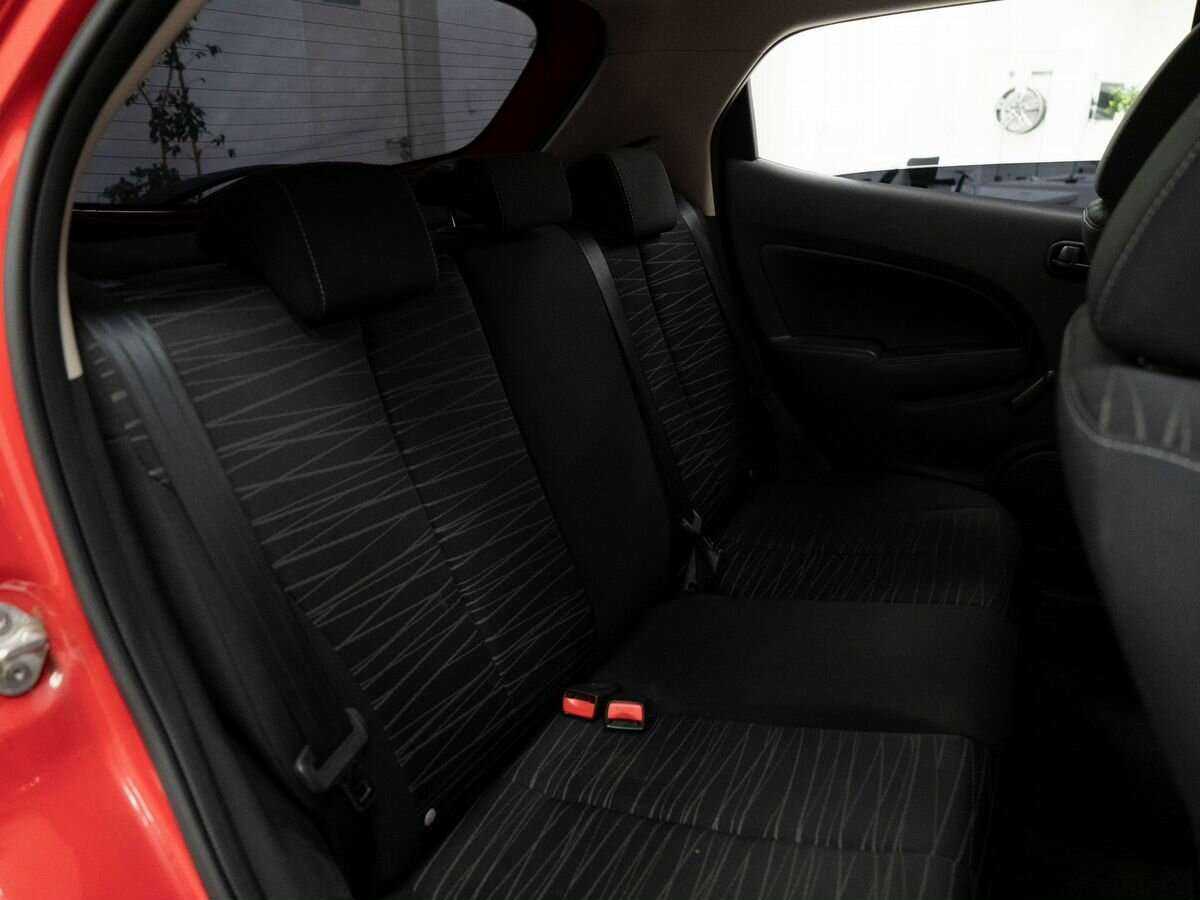 Mazda 2 с пробегом — 2008 год. Фото: #9