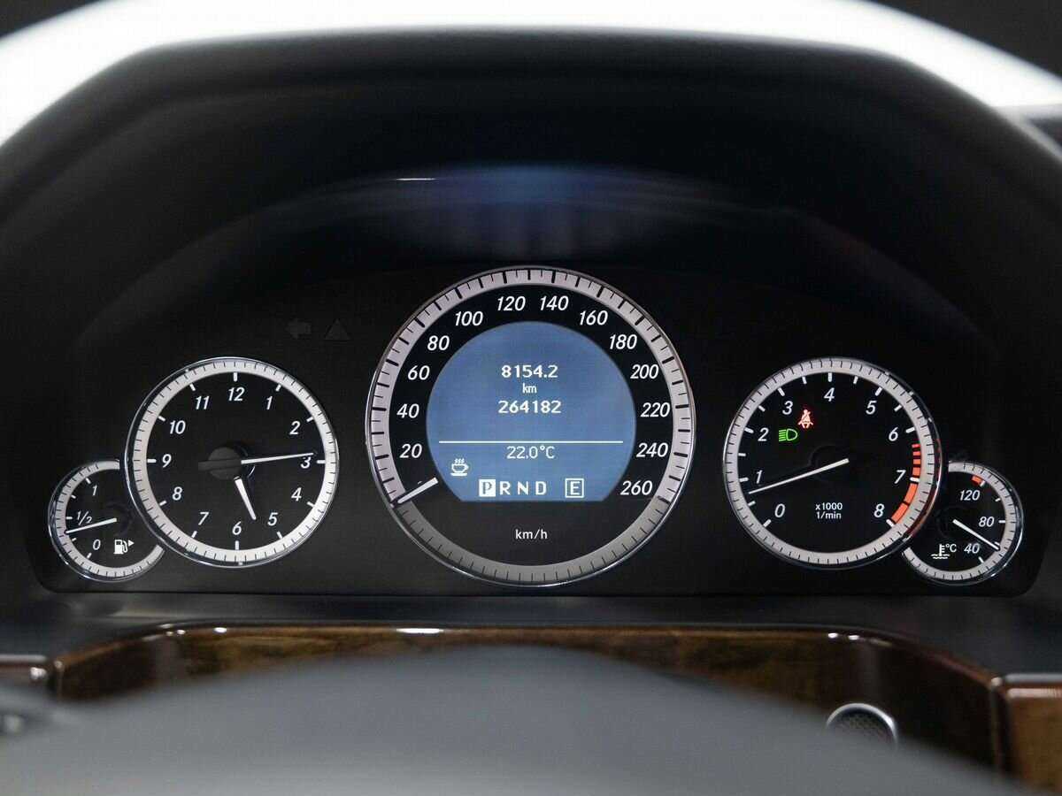 Mercedes-Benz E-Класс с пробегом — 2010 год. Фото: #8