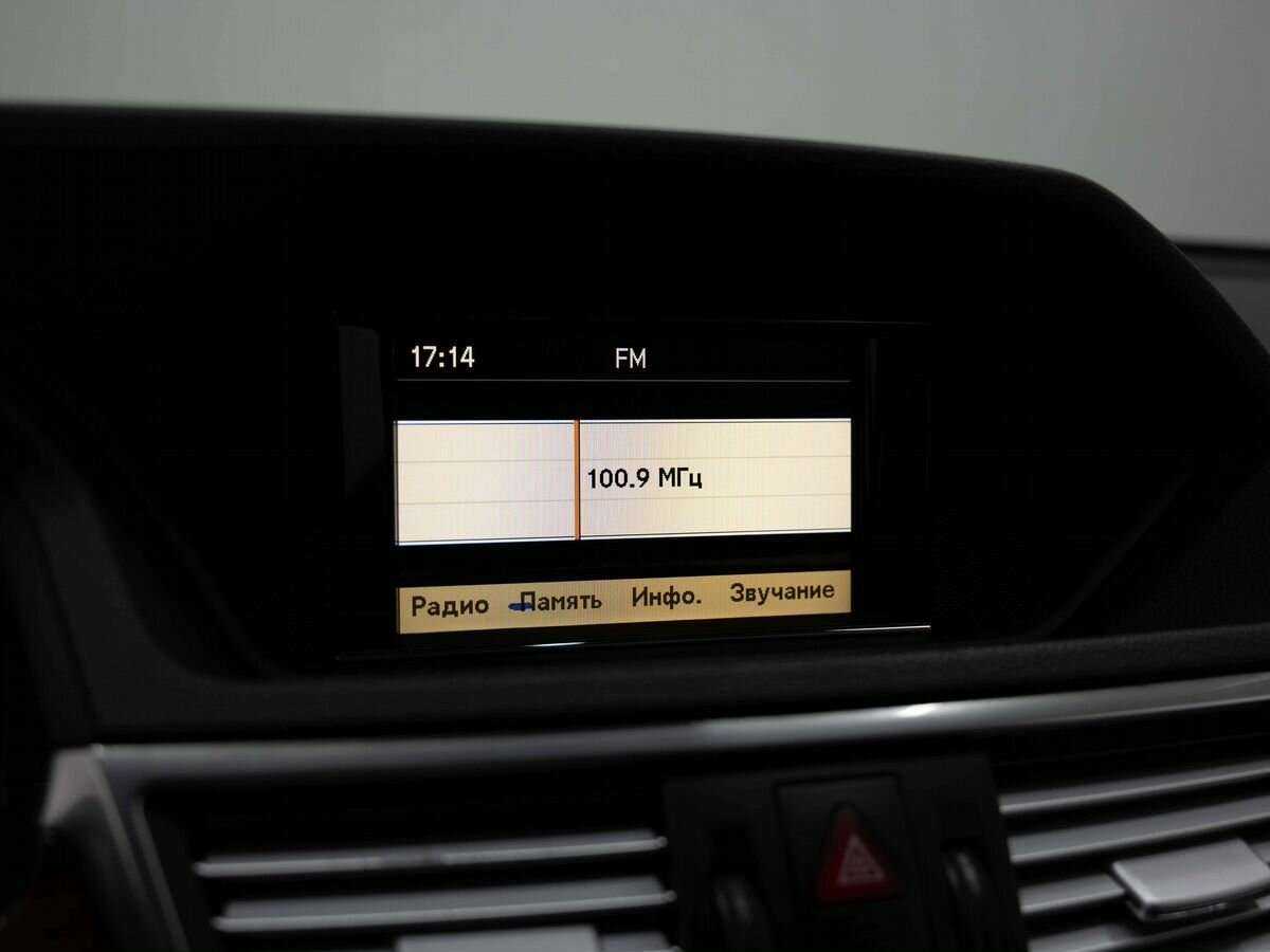 Mercedes-Benz E-Класс с пробегом — 2010 год. Фото: #12