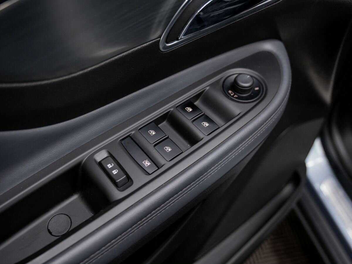 Opel Mokka с пробегом — 2012 год. Фото: #13