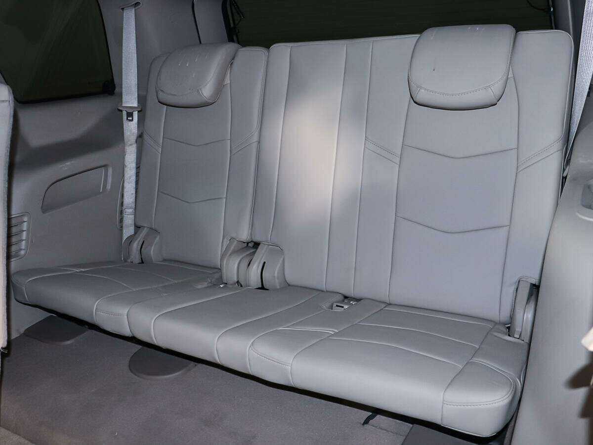 Cadillac Escalade с пробегом — 2016 год. Фото: #7