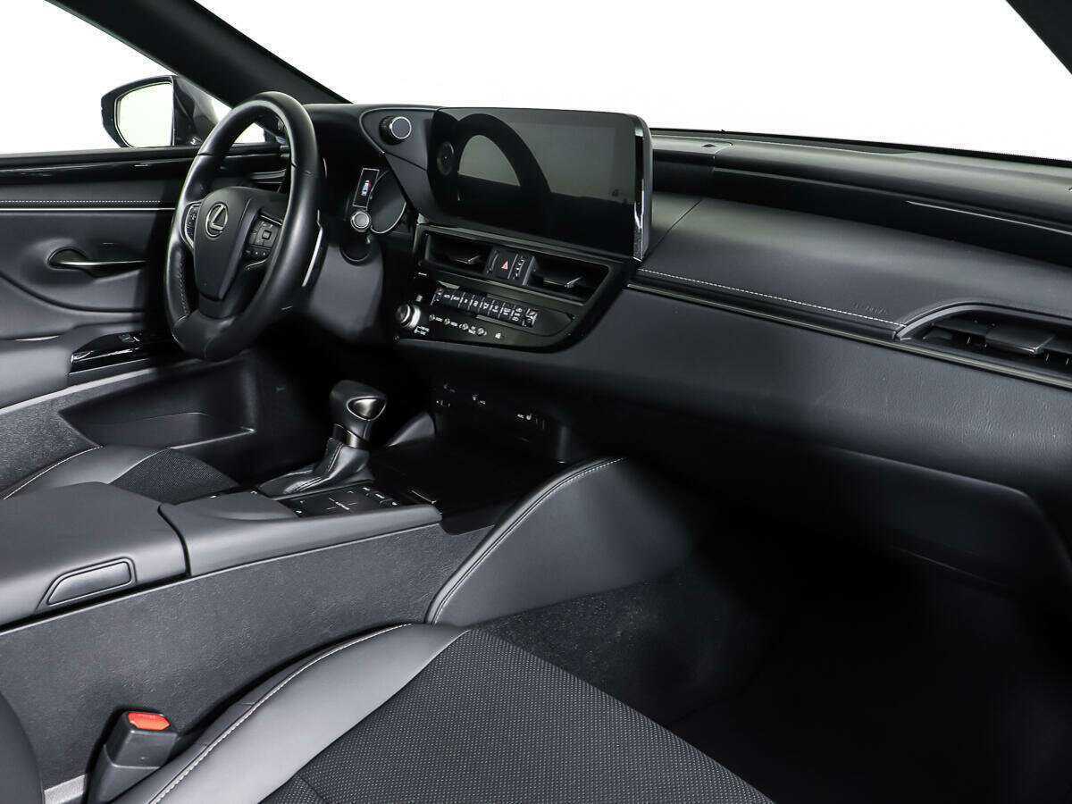 Lexus ES с пробегом — 2022 год. Фото: #3