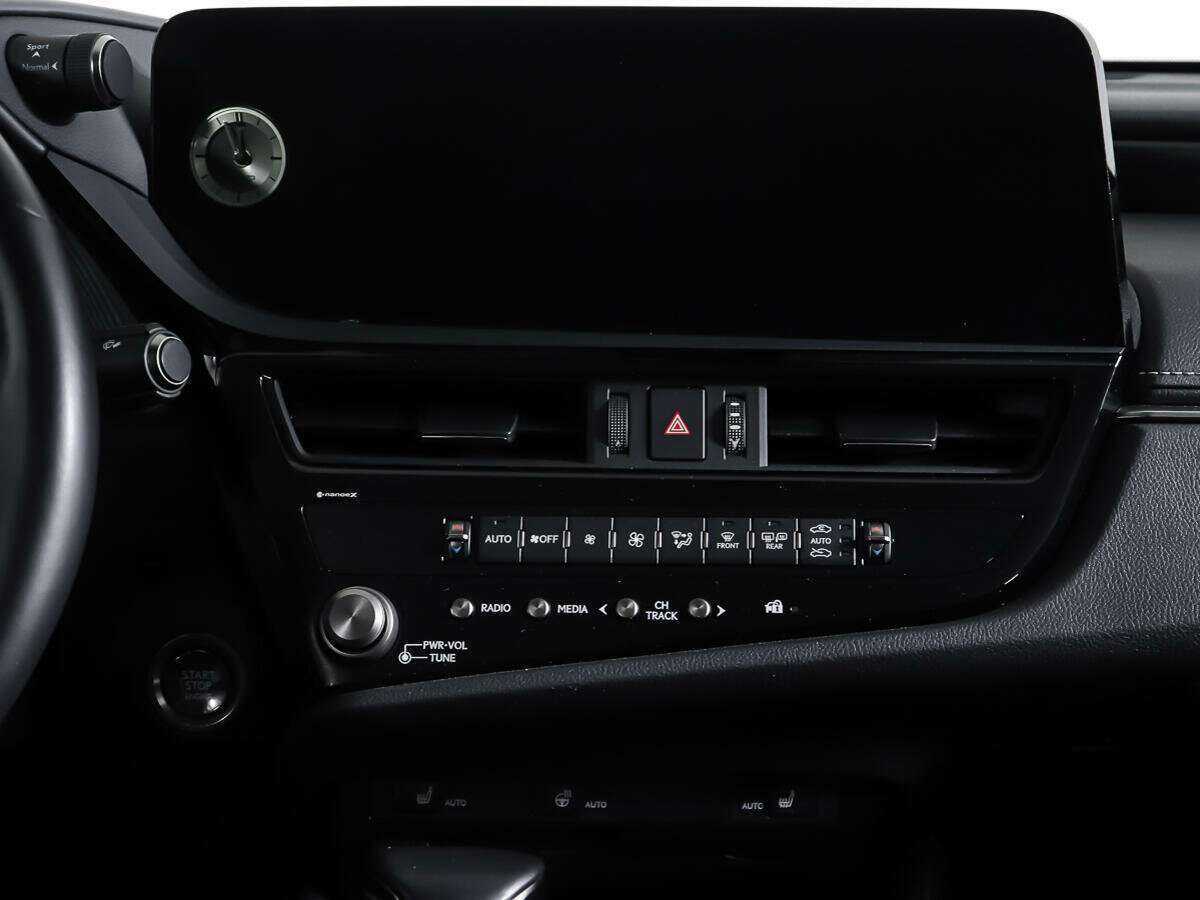 Lexus ES с пробегом — 2022 год. Фото: #6