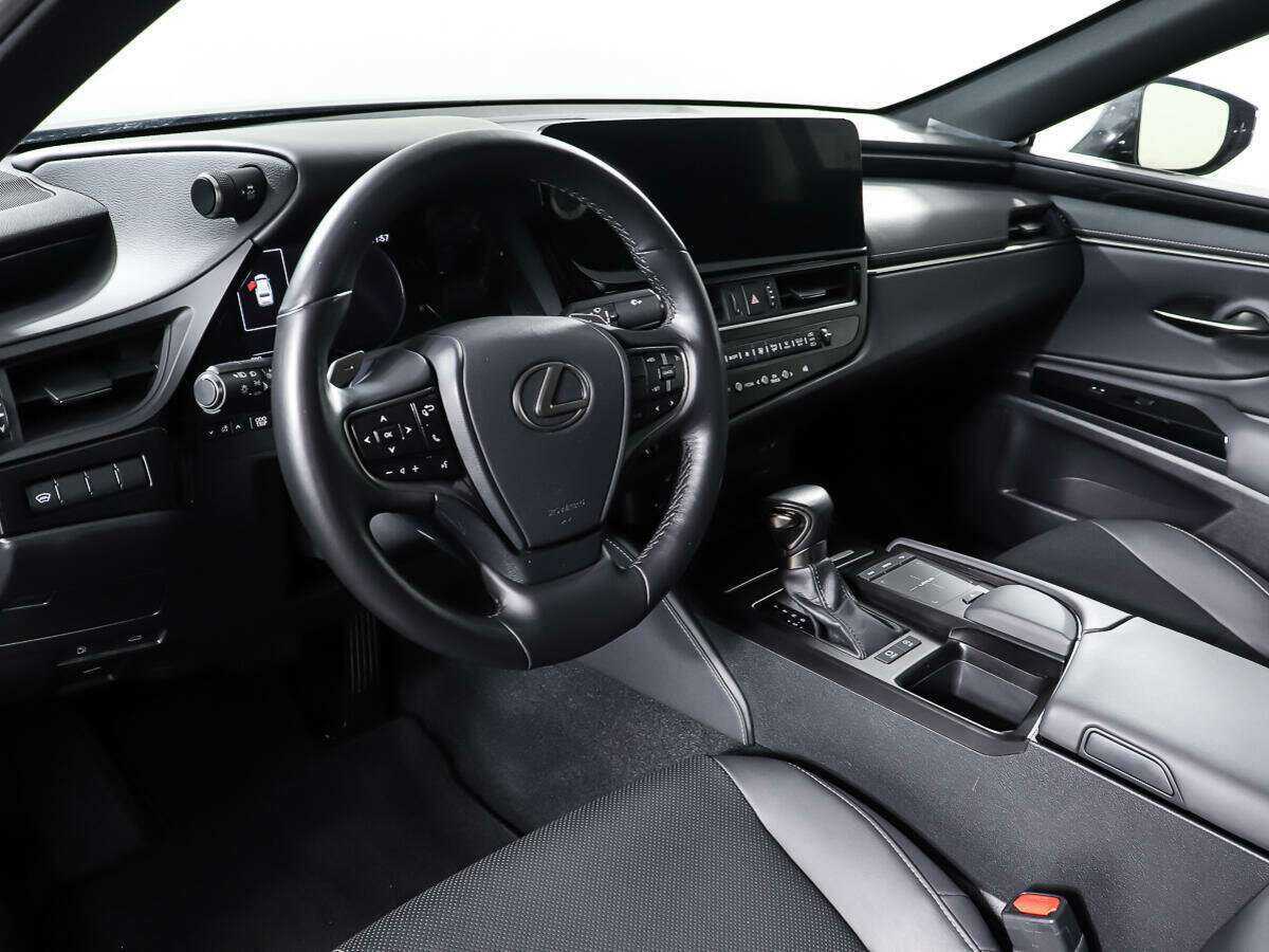 Lexus ES с пробегом — 2022 год. Фото: #7