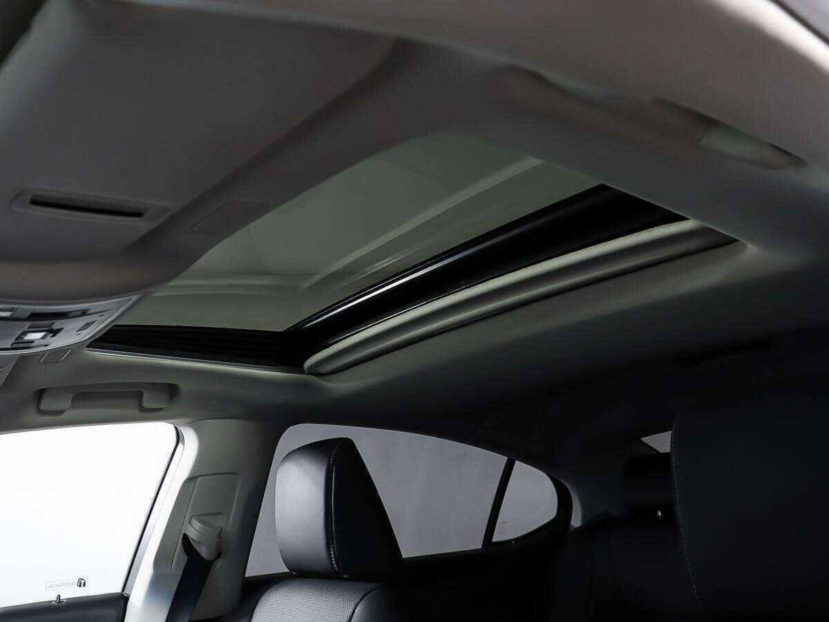 Lexus ES с пробегом — 2022 год. Фото: #14