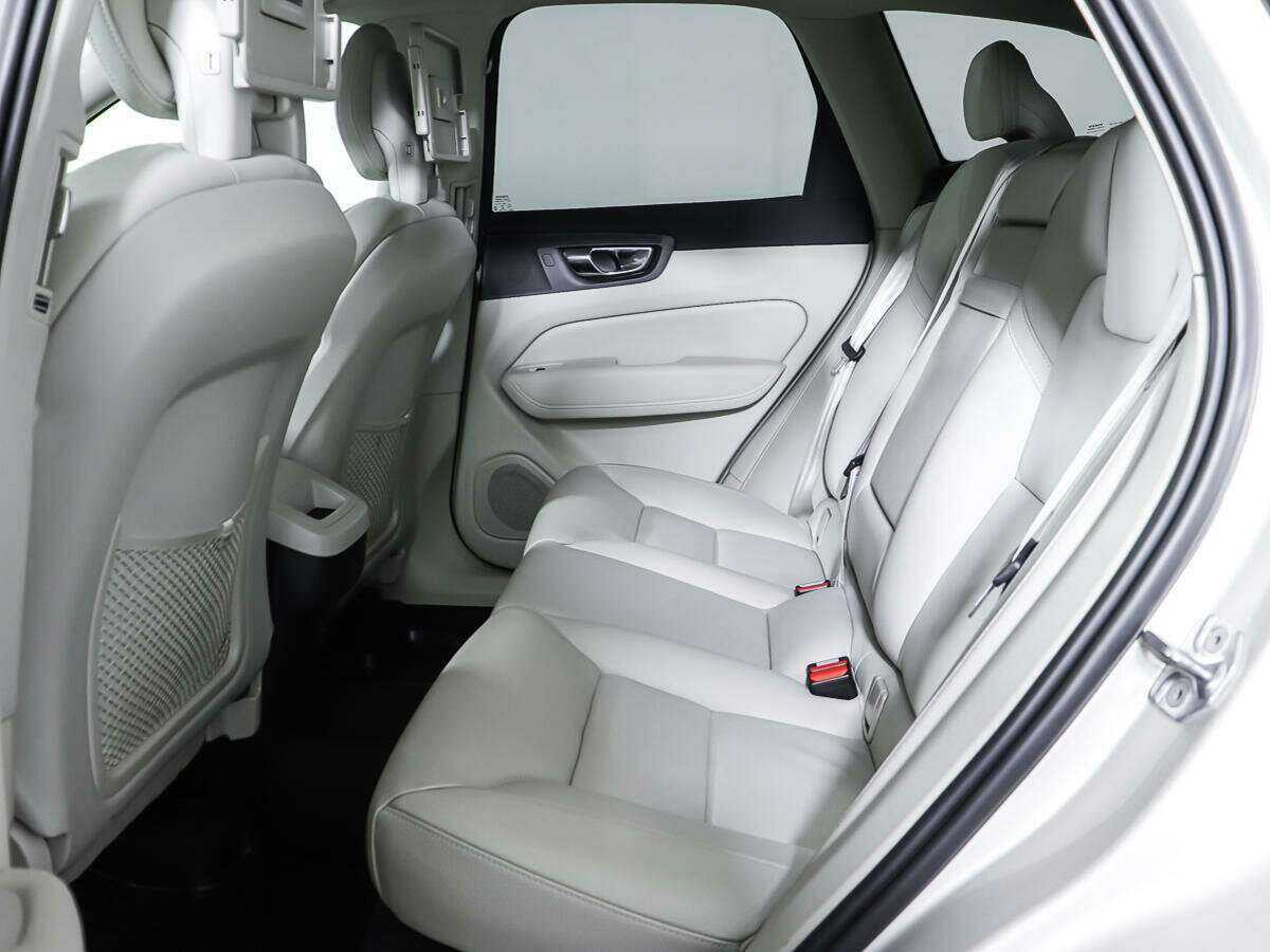 Volvo XC60 с пробегом — 2021 год. Фото: #9