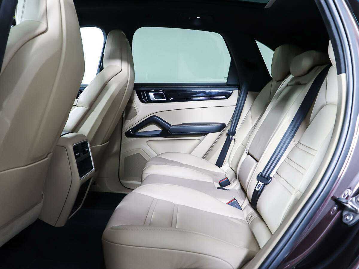 Porsche Cayenne с пробегом — 2018 год. Фото: #9