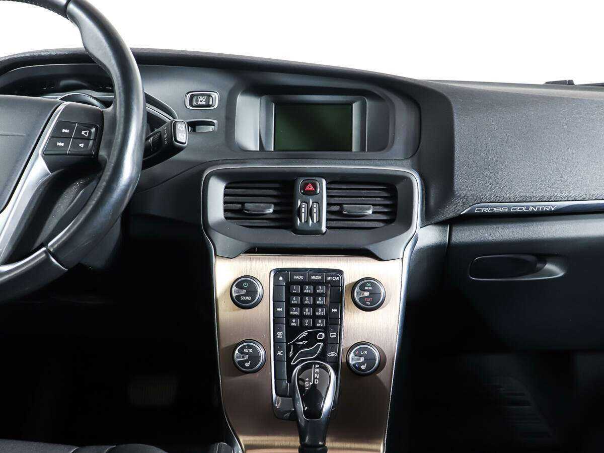 Volvo V40 Cross Country с пробегом — 2013 год. Фото: #11