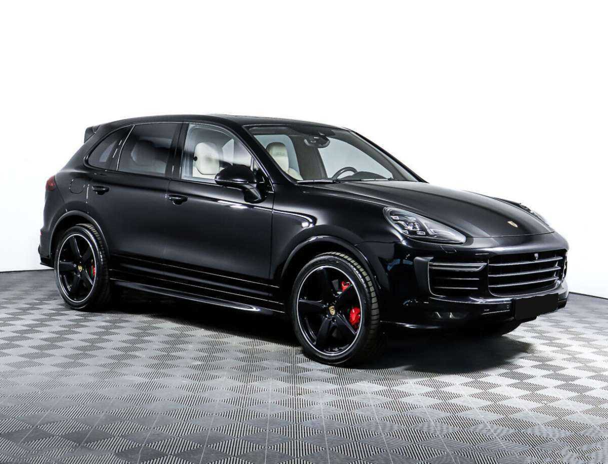 Porsche Cayenne с пробегом — 2015 год. Фото: #2