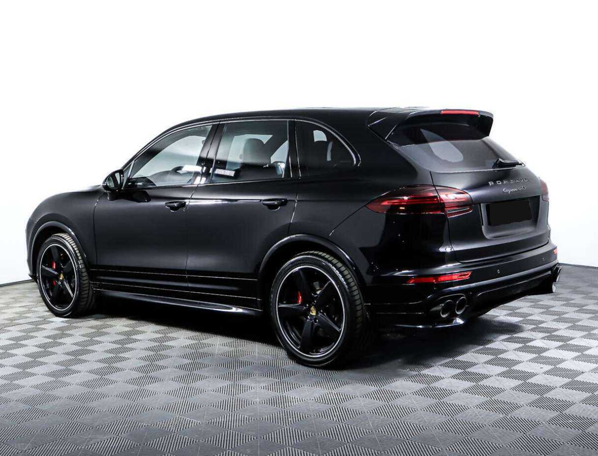 Porsche Cayenne с пробегом — 2015 год. Фото: #6