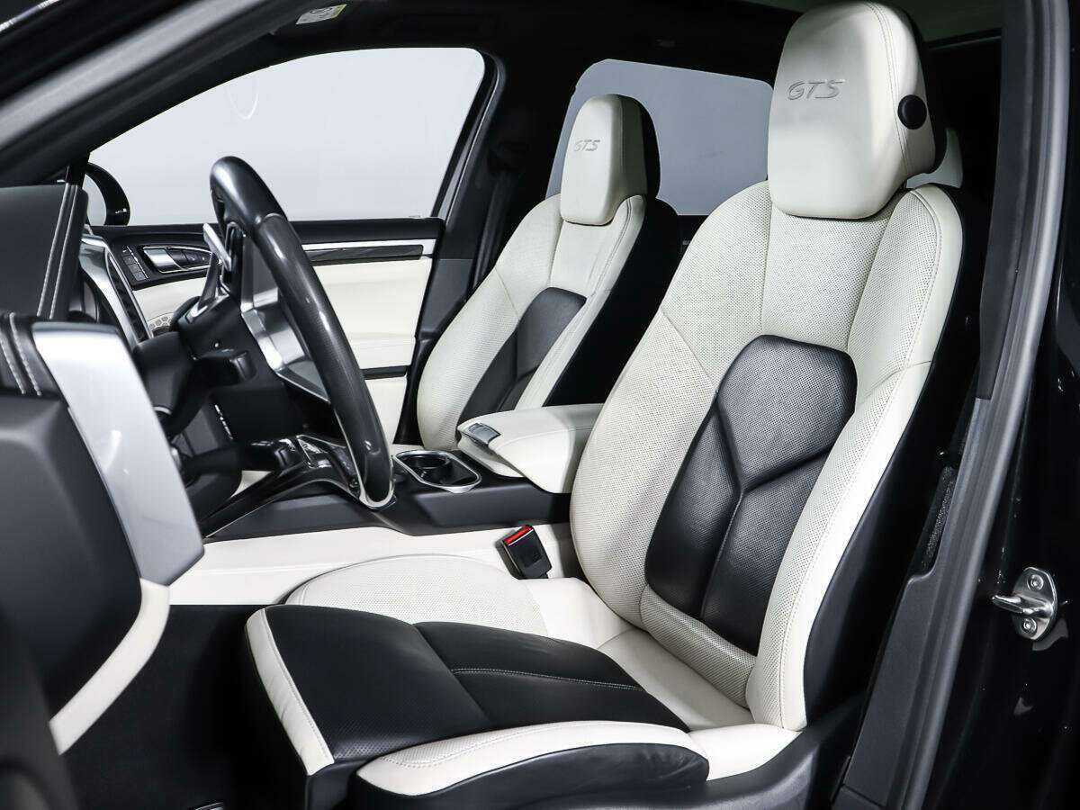 Porsche Cayenne с пробегом — 2015 год. Фото: #23