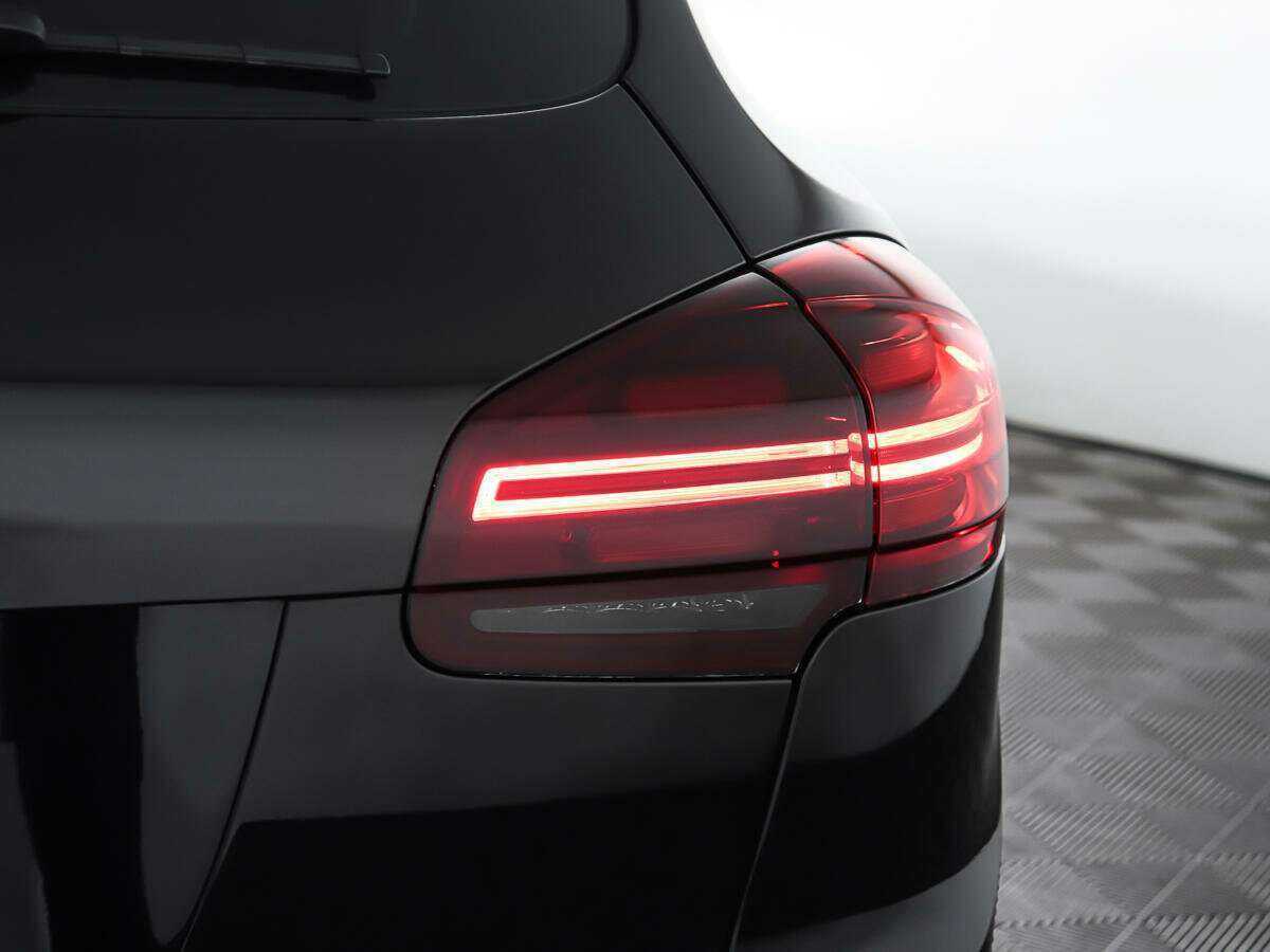 Porsche Cayenne с пробегом — 2015 год. Фото: #24