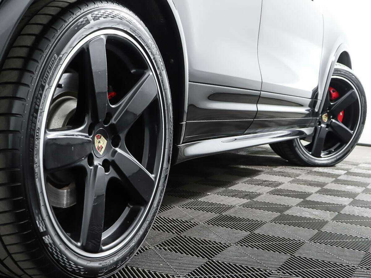 Porsche Cayenne с пробегом — 2015 год. Фото: #25