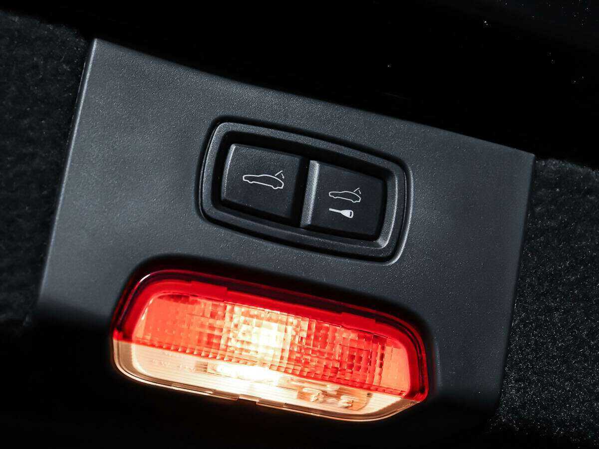 Porsche Cayenne с пробегом — 2015 год. Фото: #28