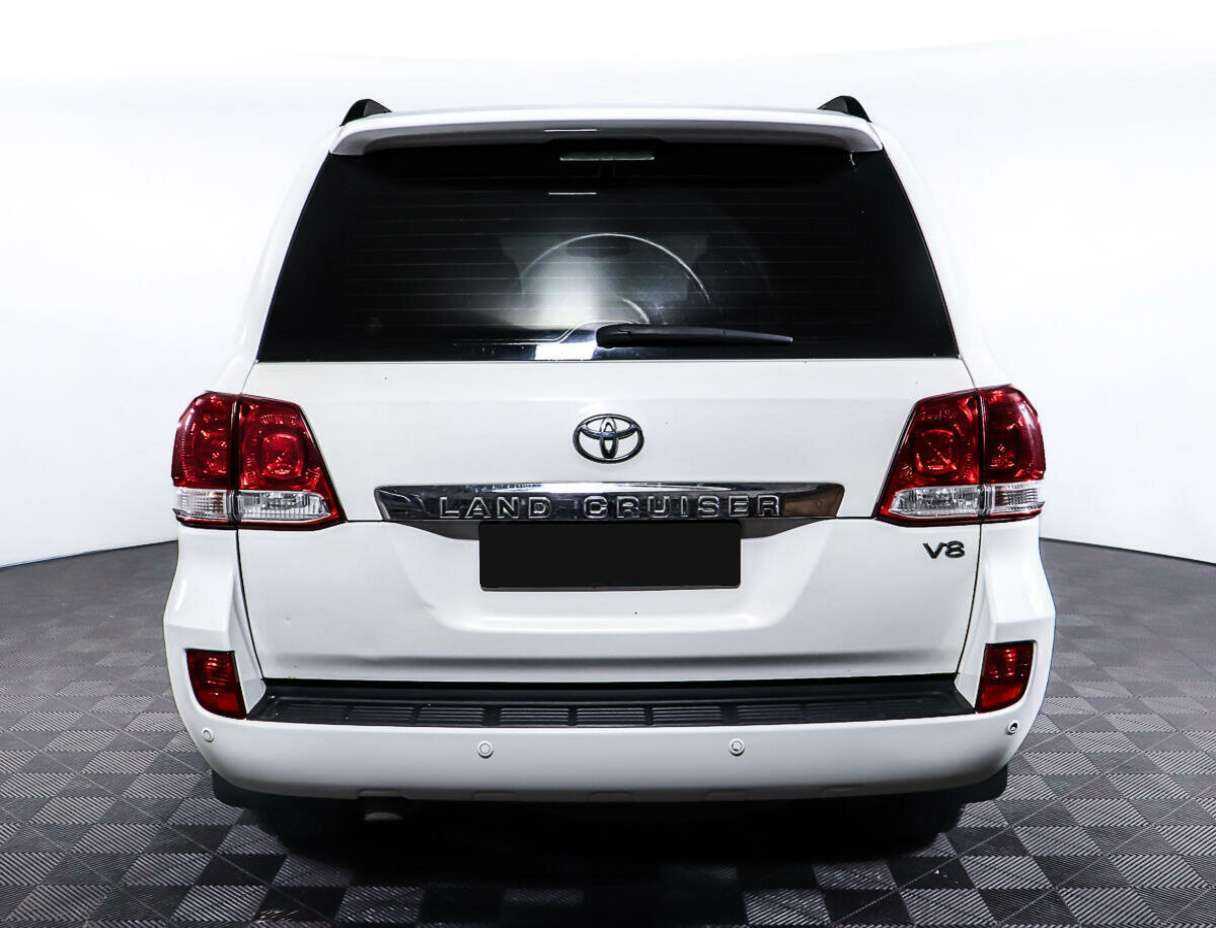 Toyota Land Cruiser с пробегом — 2010 год. Фото: #5