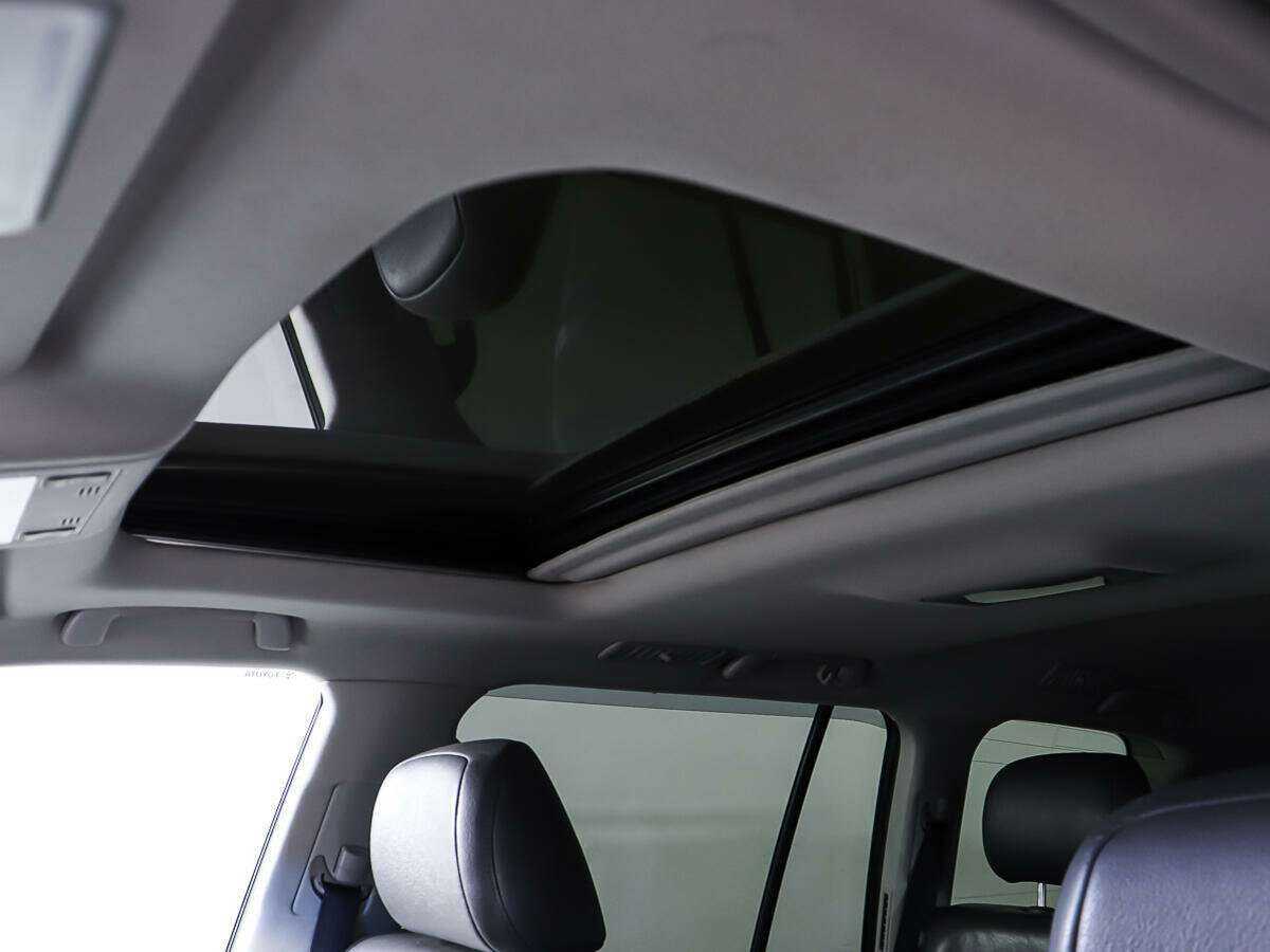 Toyota Land Cruiser с пробегом — 2010 год. Фото: #20