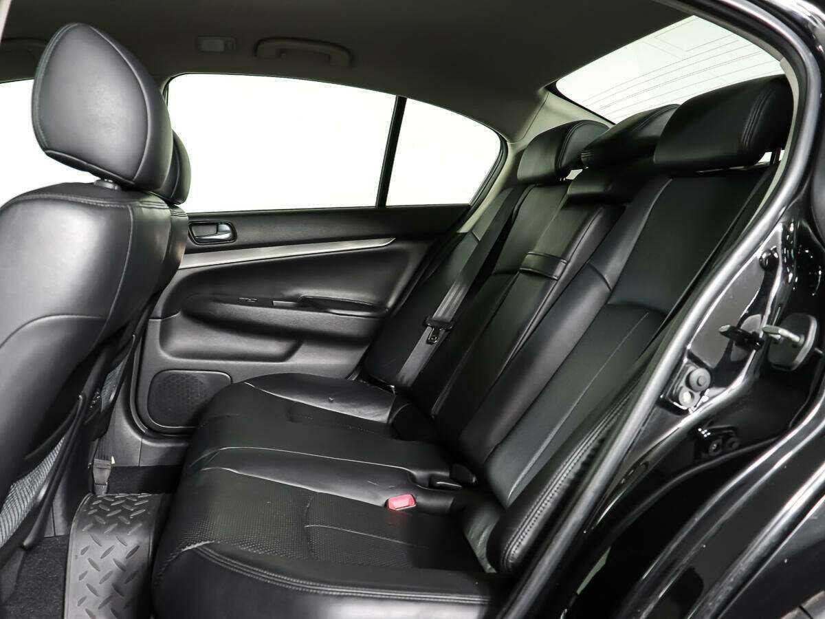 Infiniti G с пробегом — 2010 год. Фото: #9