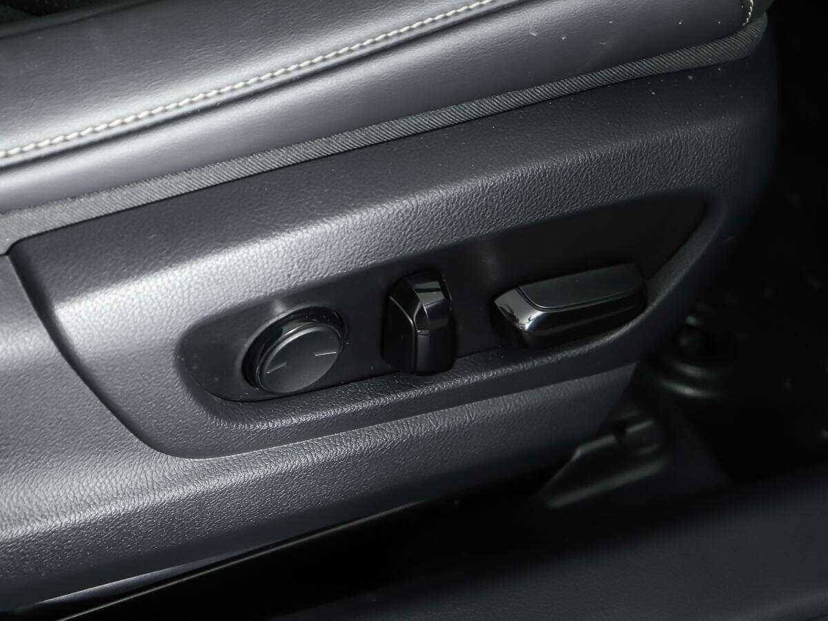 Lexus ES с пробегом — 2020 год. Фото: #17