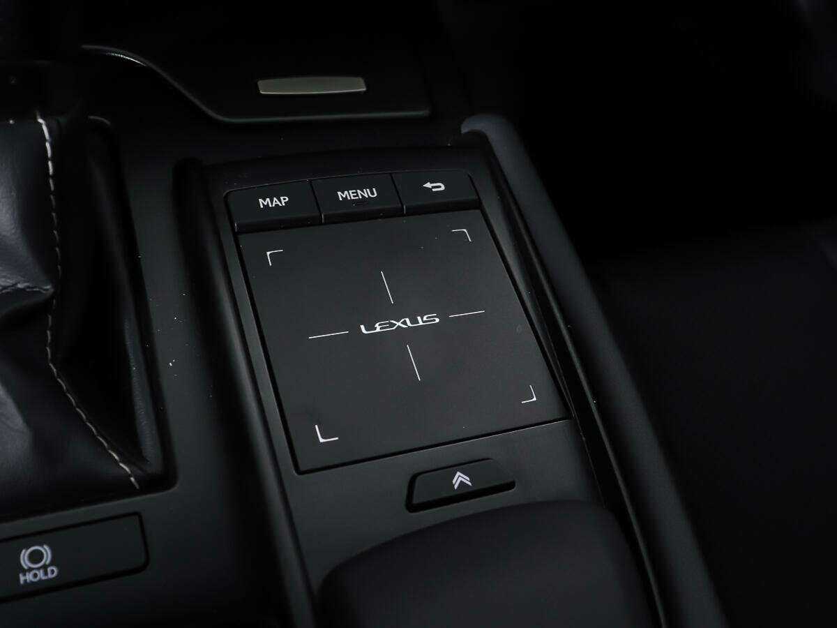 Lexus ES с пробегом — 2020 год. Фото: #18