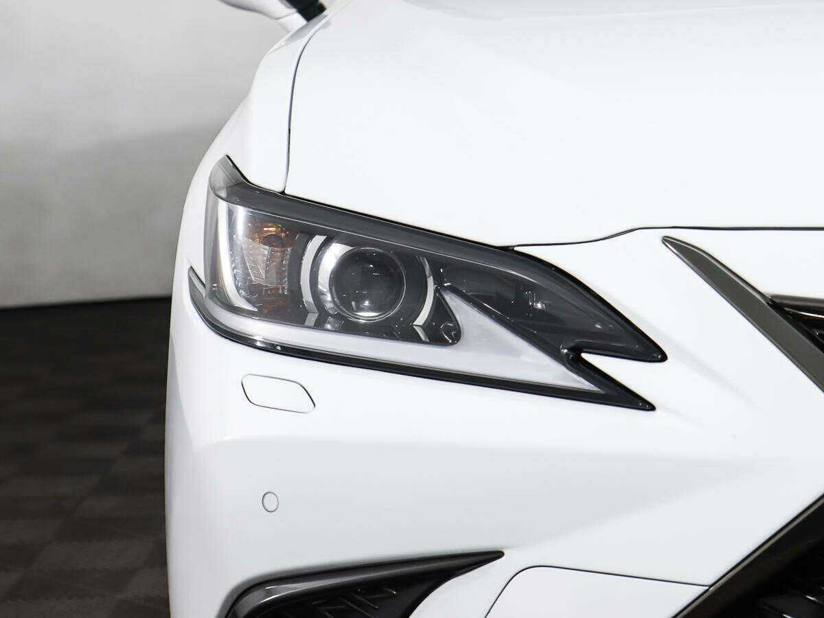 Lexus ES с пробегом — 2020 год. Фото: #26
