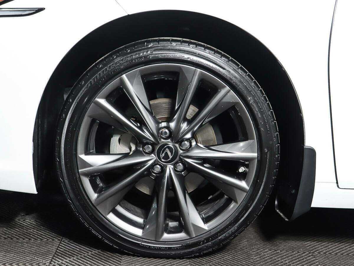 Lexus ES с пробегом — 2020 год. Фото: #27