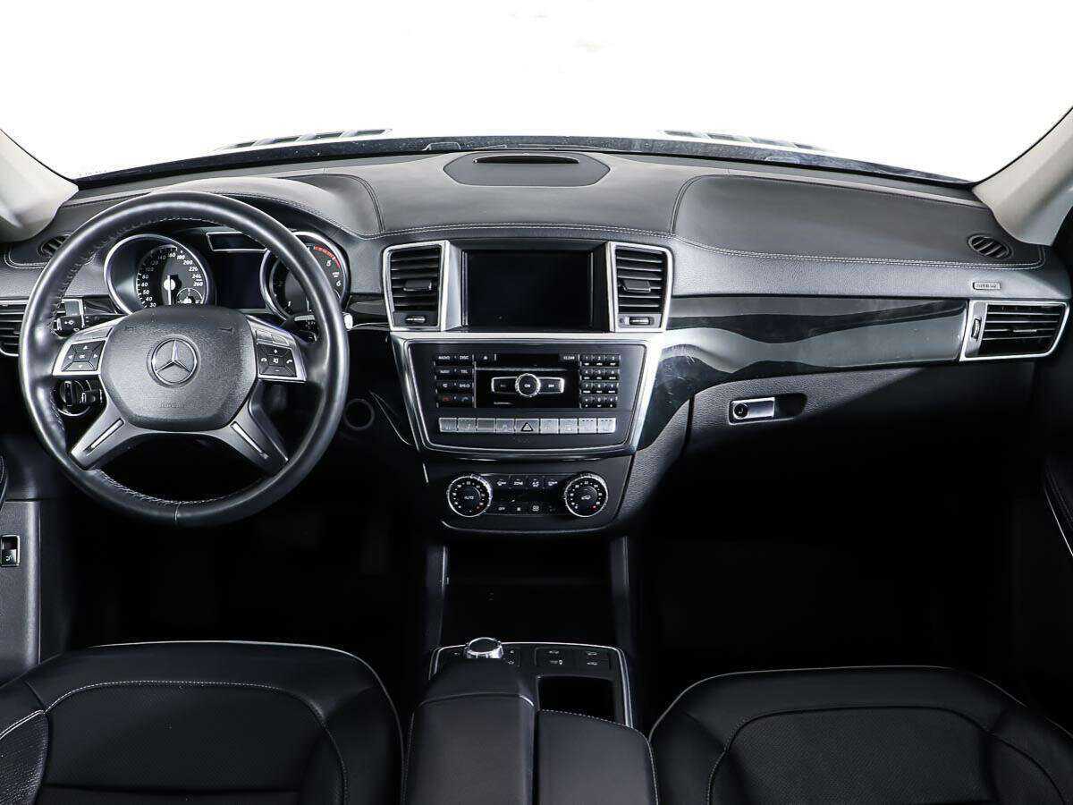 Mercedes-Benz GL-Класс с пробегом — 2013 год. Фото: #11