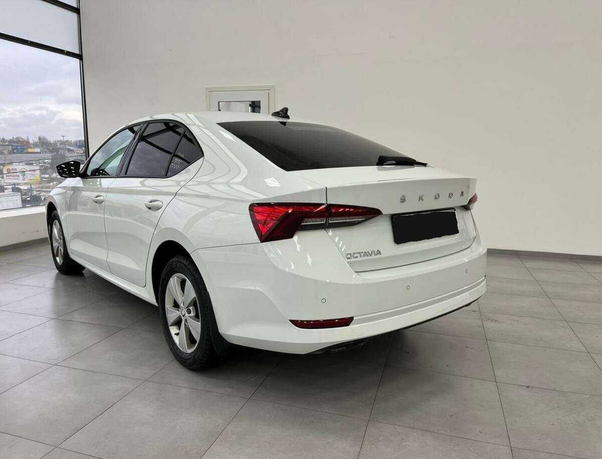 Skoda Octavia с пробегом — 2021 год. Фото: #6