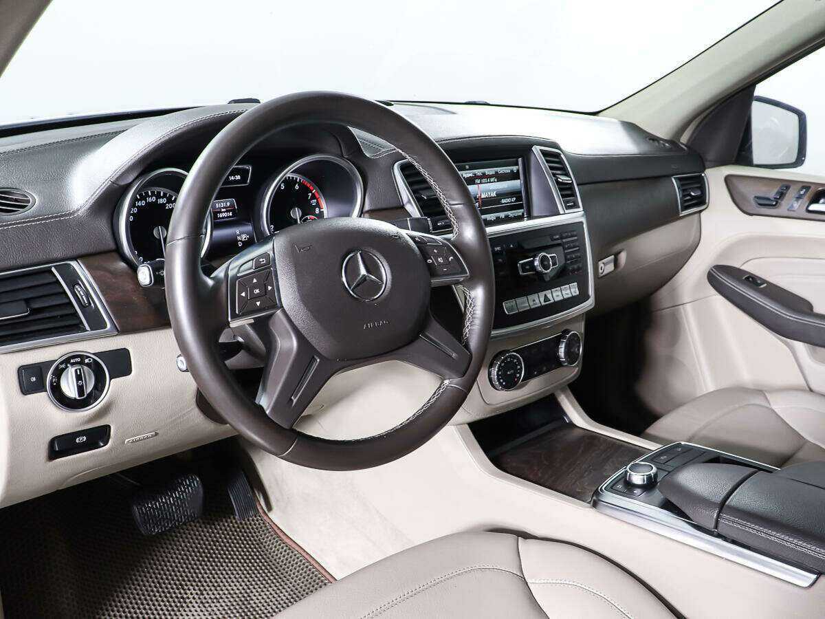 Mercedes-Benz M-Класс с пробегом — 2014 год. Фото: #12