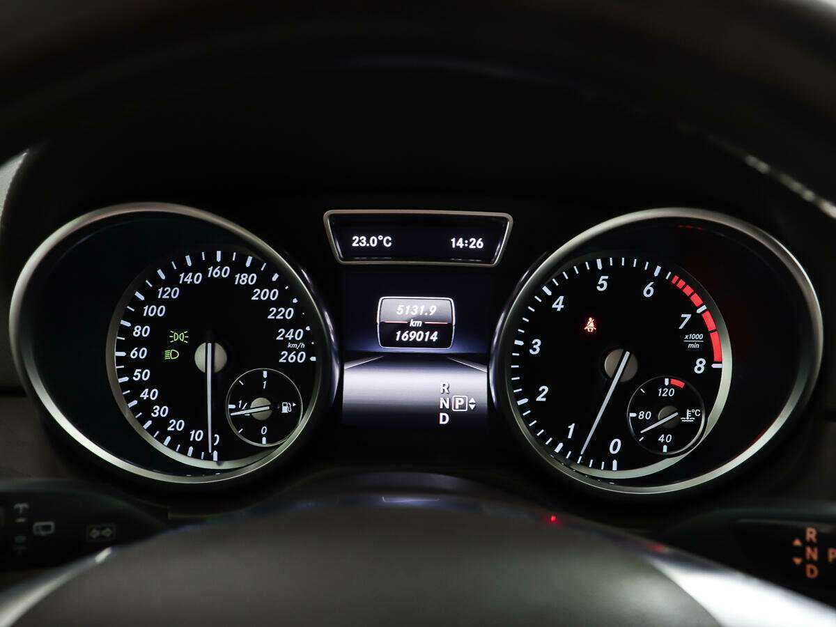 Mercedes-Benz M-Класс с пробегом — 2014 год. Фото: #13