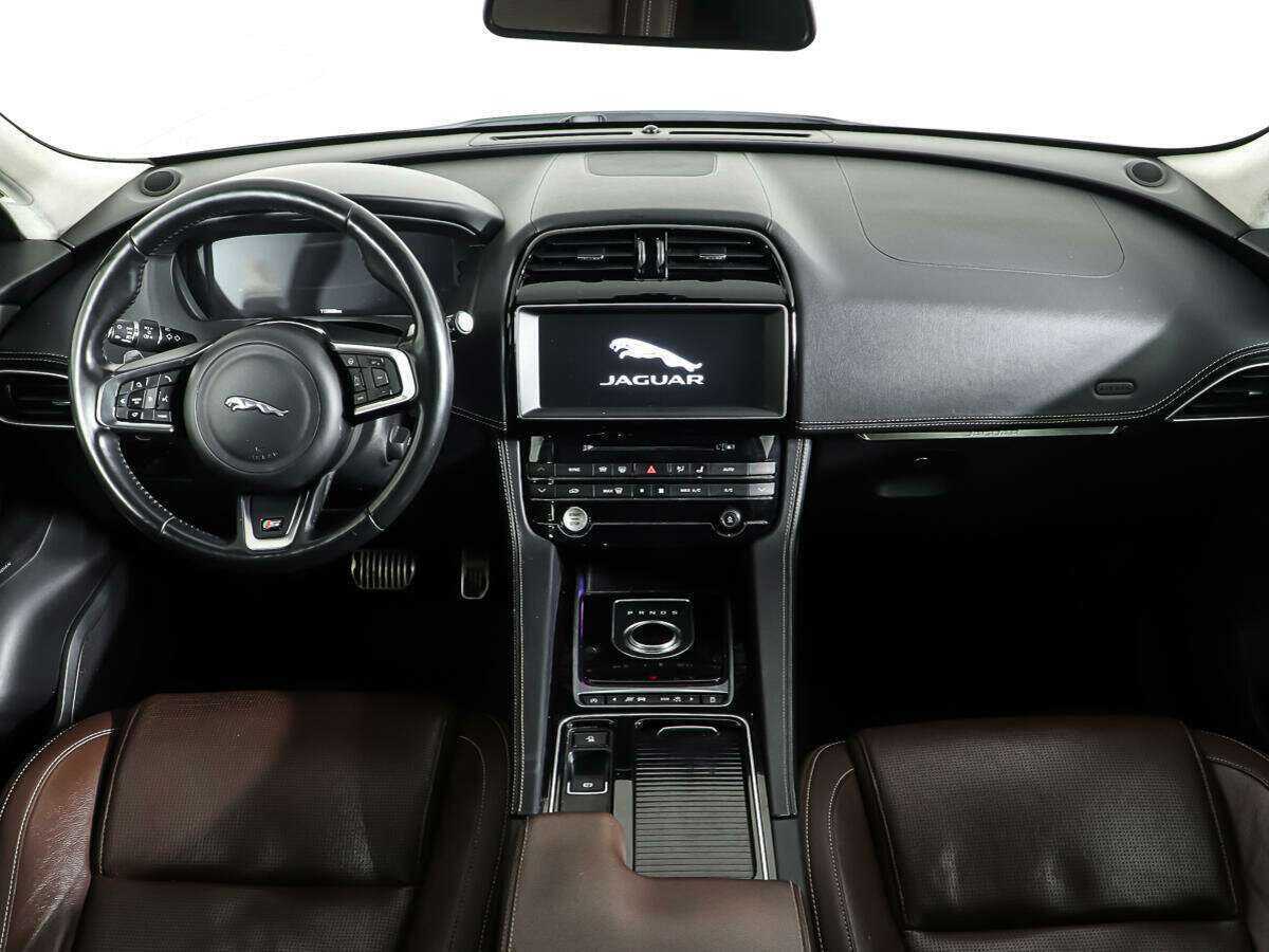 Jaguar F-Pace с пробегом — 2017 год. Фото: #10