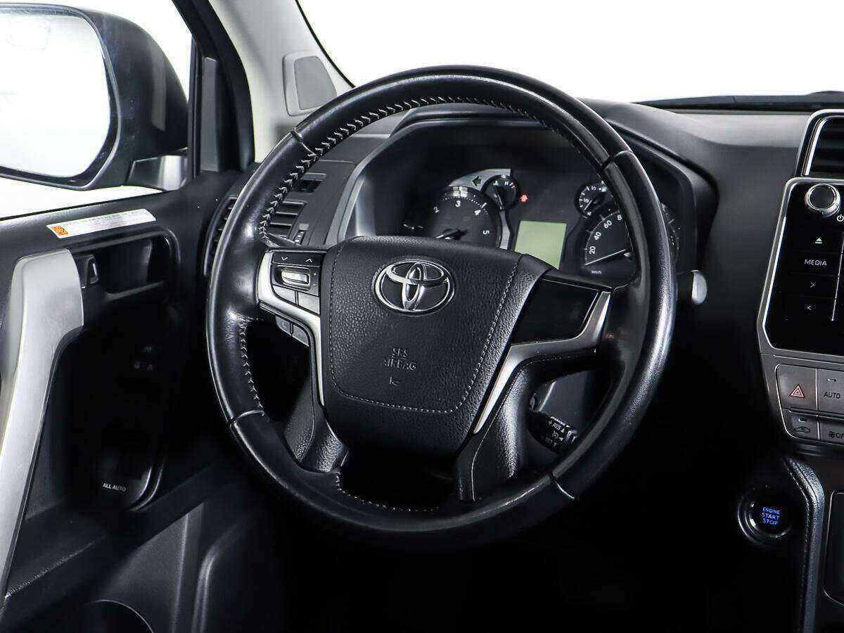 Toyota Land Cruiser Prado с пробегом — 2018 год. Фото: #13