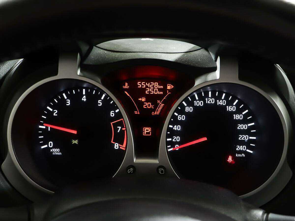 Nissan Juke с пробегом — 2014 год. Фото: #13