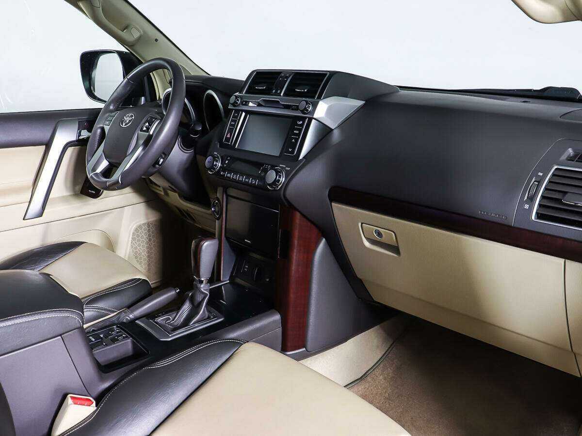 Toyota Land Cruiser Prado с пробегом — 2014 год. Фото: #8