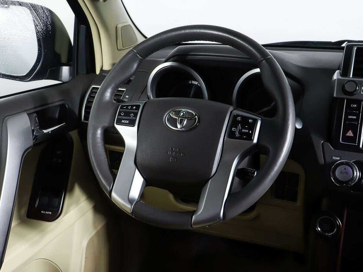 Toyota Land Cruiser Prado с пробегом — 2014 год. Фото: #14
