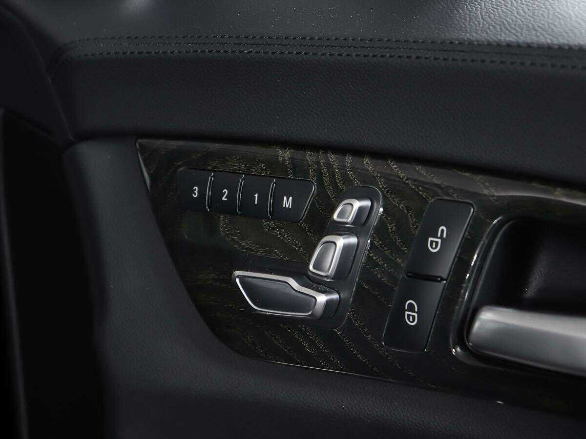 Mercedes-Benz CLS с пробегом — 2017 год. Фото: #16