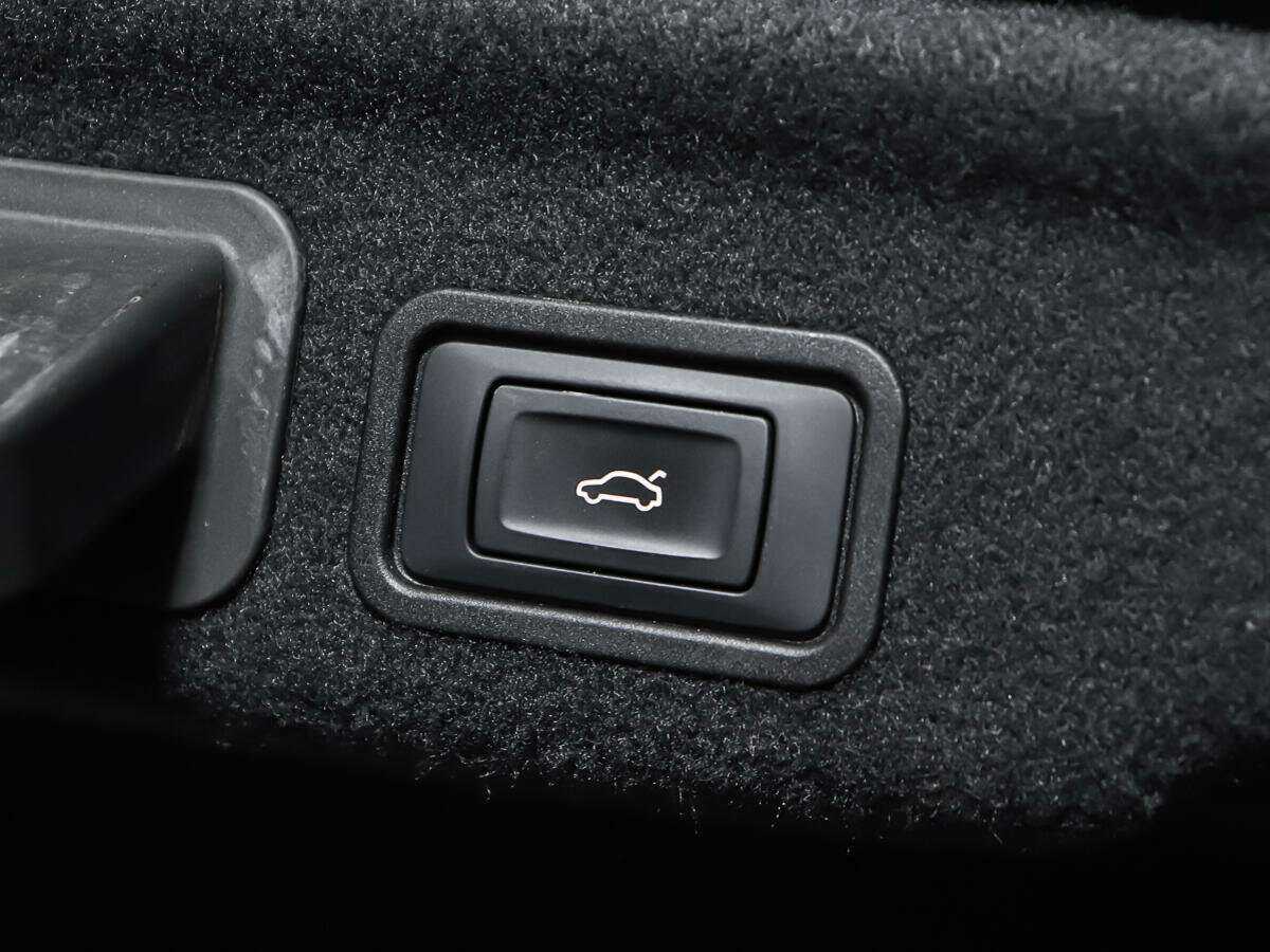 Audi A8 с пробегом — 2016 год. Фото: #16