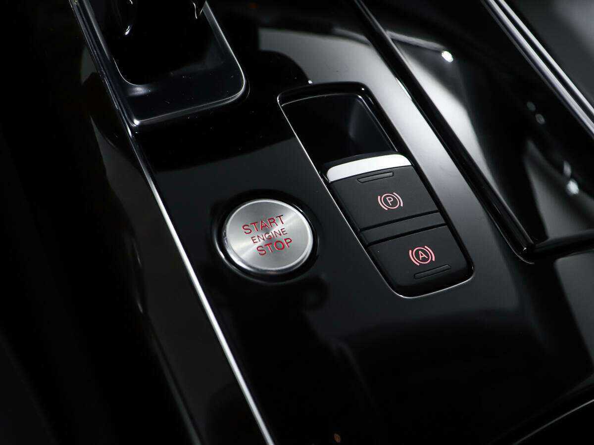 Audi A8 с пробегом — 2016 год. Фото: #23