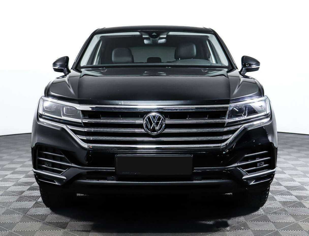 Volkswagen Touareg с пробегом — 2019 год. Фото: #1