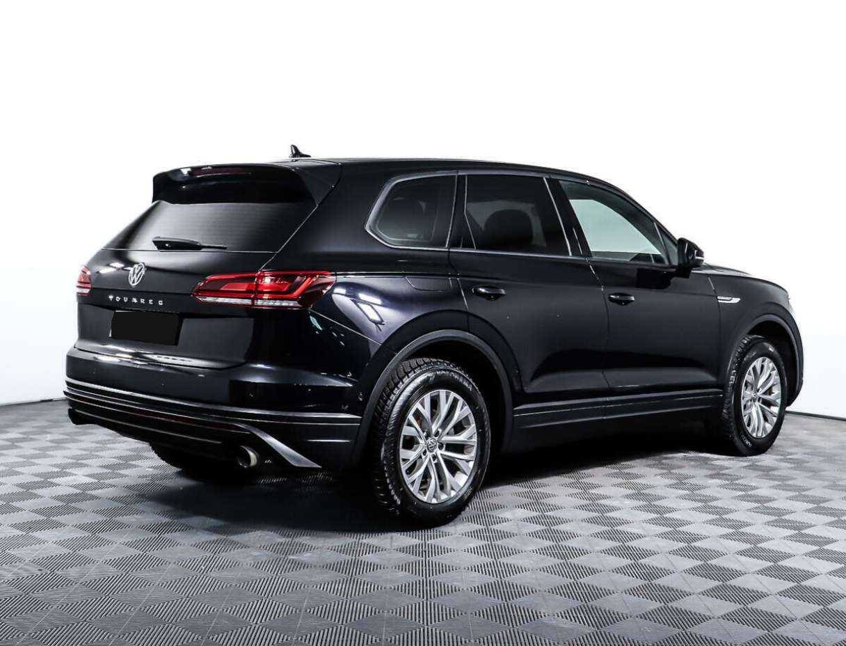 Volkswagen Touareg с пробегом — 2019 год. Фото: #4