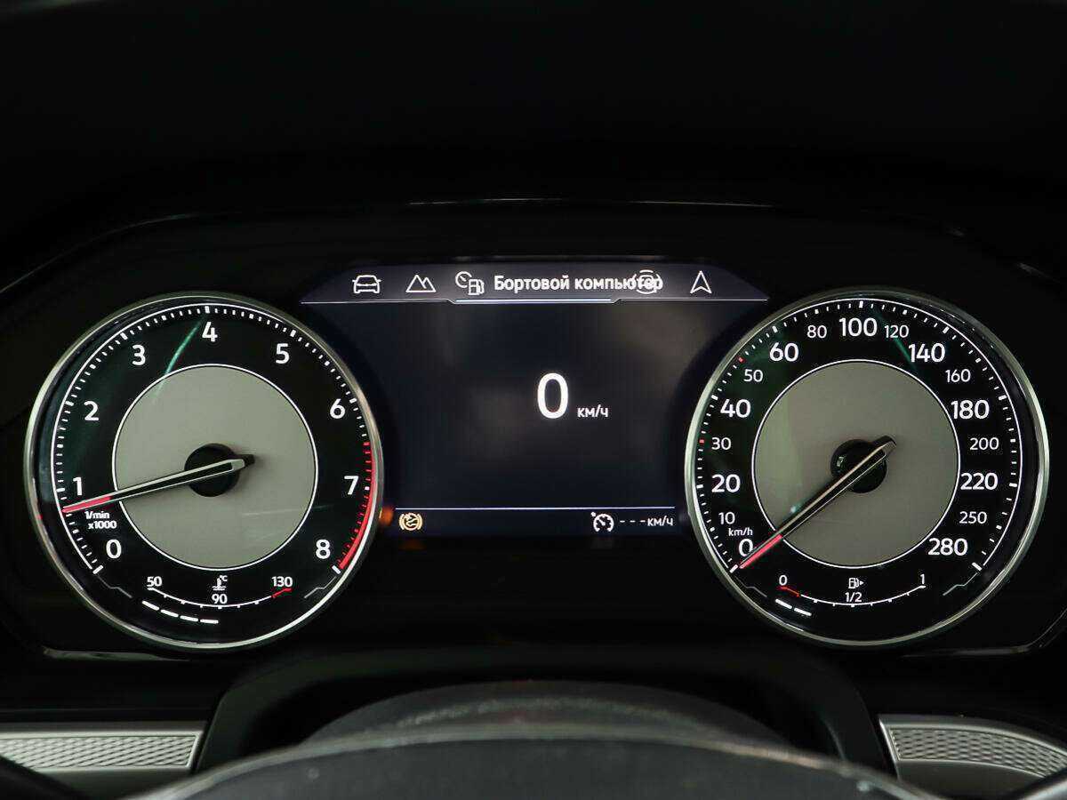 Volkswagen Touareg с пробегом — 2019 год. Фото: #15