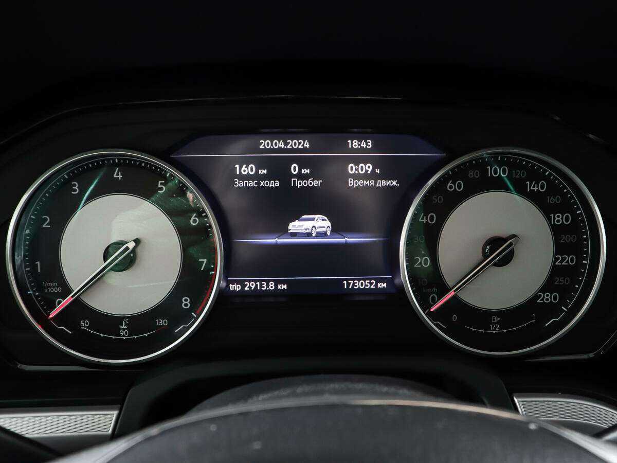 Volkswagen Touareg с пробегом — 2019 год. Фото: #16