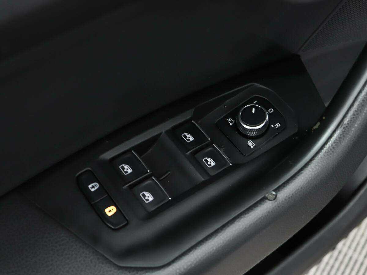 Volkswagen Touareg с пробегом — 2019 год. Фото: #20