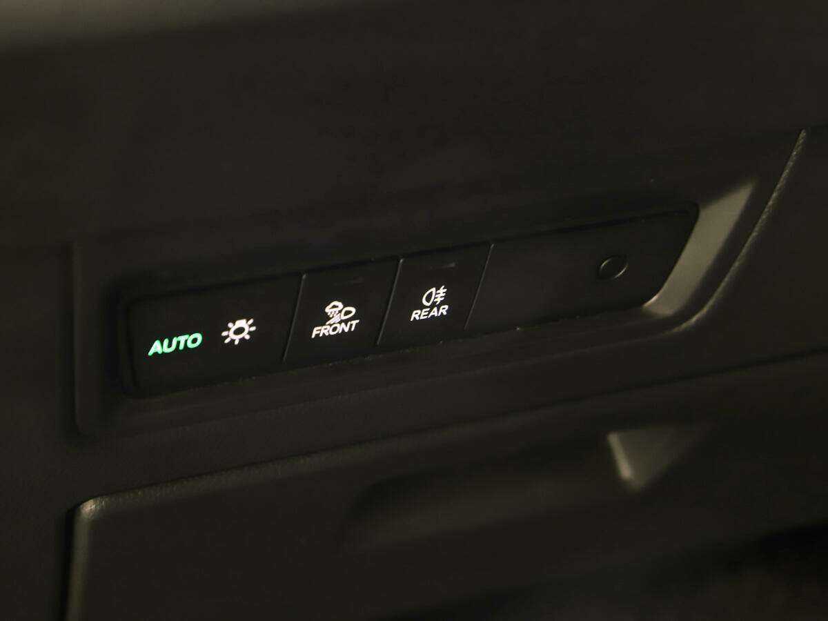 Volkswagen Touareg с пробегом — 2019 год. Фото: #21