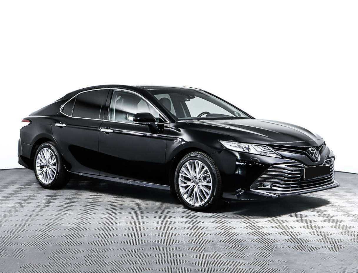 Toyota Camry с пробегом — 2019 год. Фото: #2