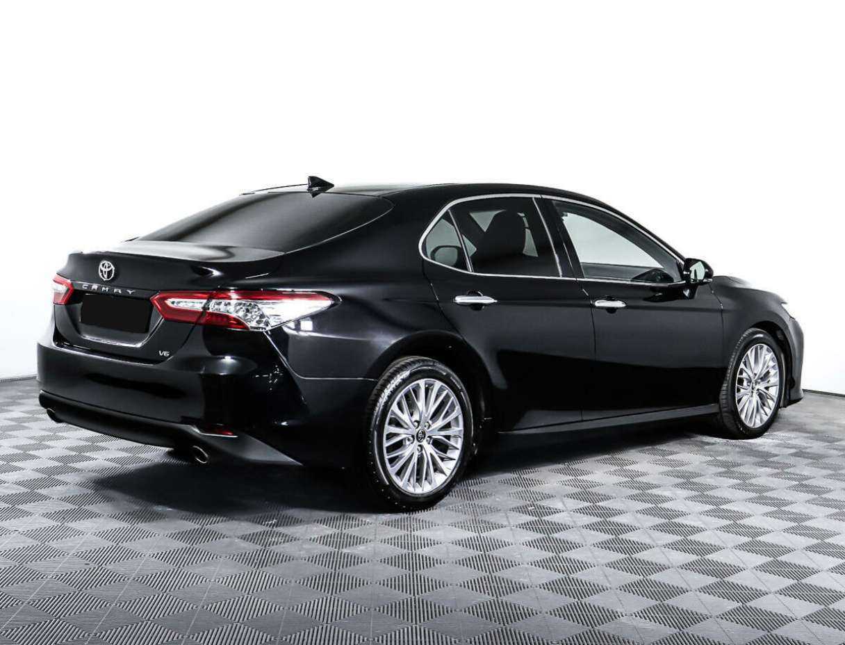 Toyota Camry с пробегом — 2019 год. Фото: #4