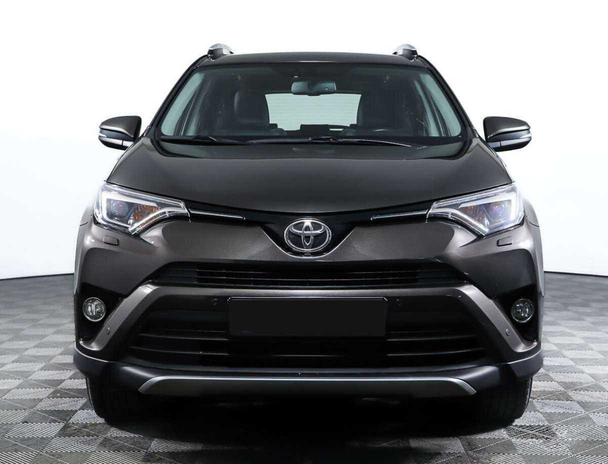 Toyota RAV4 с пробегом — 2018 год. Фото: #1