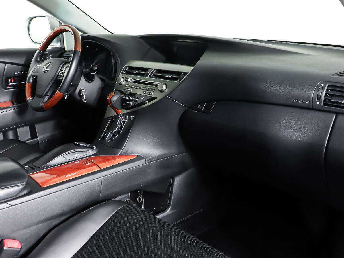 Lexus RX с пробегом — 2010 год. Фото: #8