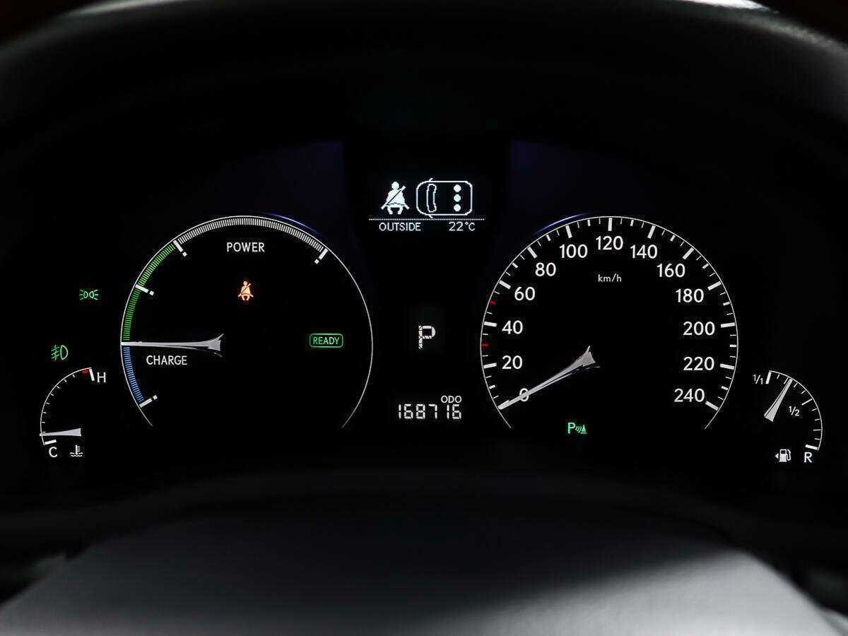 Lexus RX с пробегом — 2010 год. Фото: #13