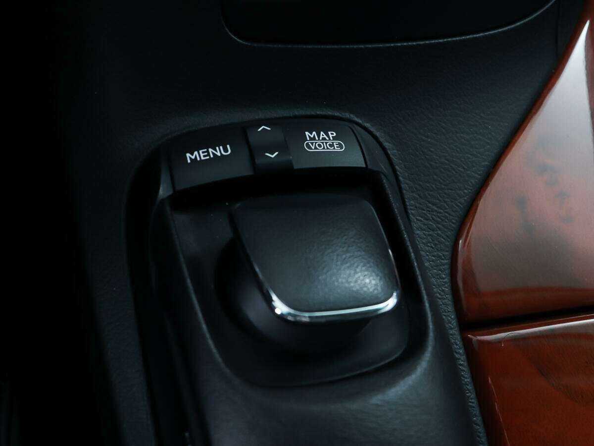 Lexus RX с пробегом — 2010 год. Фото: #21